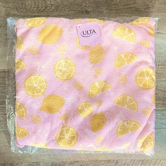 🌺 Ulta Lemon Pink Towel & Drawstring Backpack Set NWT - Picture 3 of 7